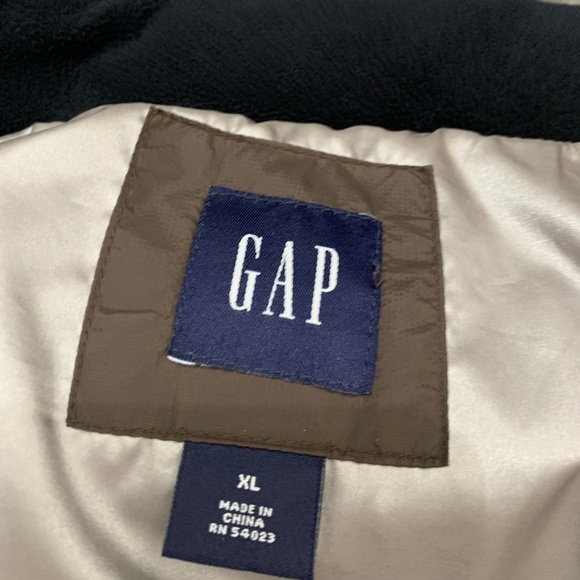 Men’s Gap puffer vest in brown, XL - Picture 4 of 8